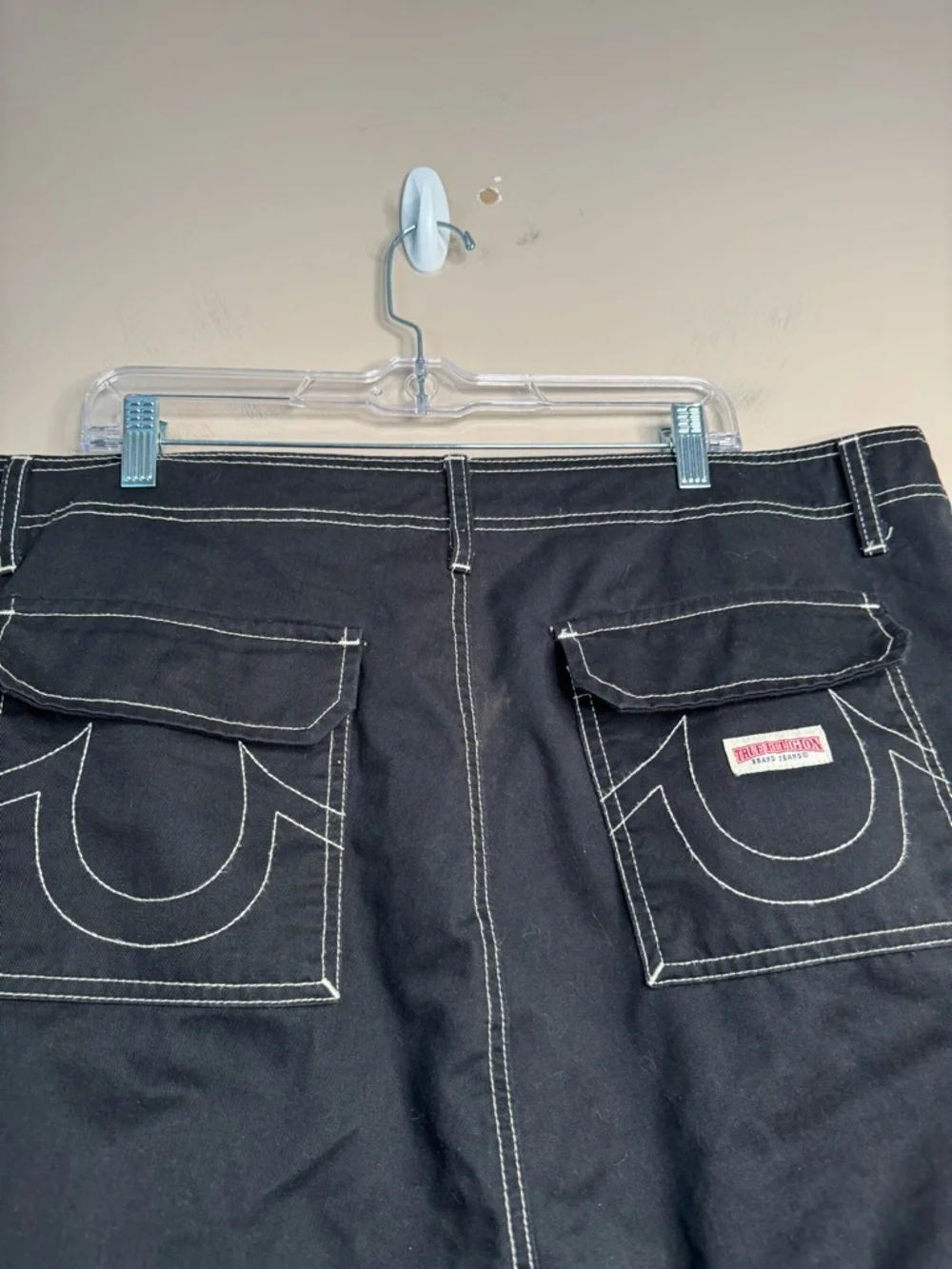 True Religion Jet Black Cargo Pants Men’s Size 38 (White Stitch) $159